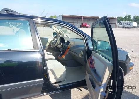 2002 Lexus Rx 300 z USA, uszkodzony, nr VIN JTJGF10U920132891